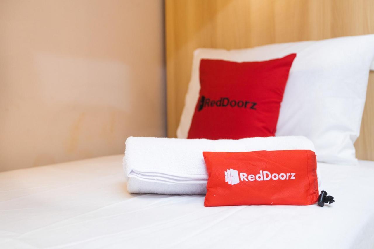 Reddoorz Hostel @ Malang City Center 2 Eksteriør billede